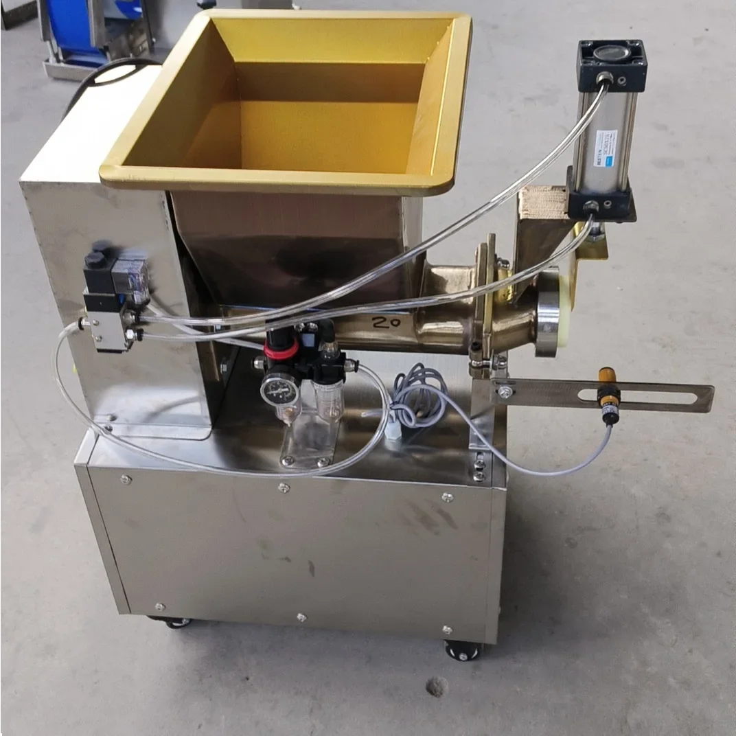 Small Pneumatic Bread Dough Ball Mking Machine Pizza Dough Divider Cuttre Machine Pita Dough Cutting and Rounder Machine