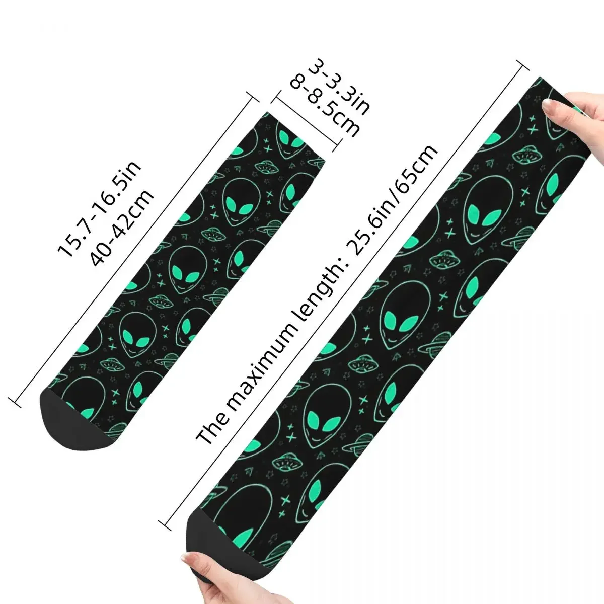 Funny Crazy Sock for Men Alien Pattern Hip Hop Vintage Alien Seamless Pattern Printed Boys Crew Sock Novelty Gift