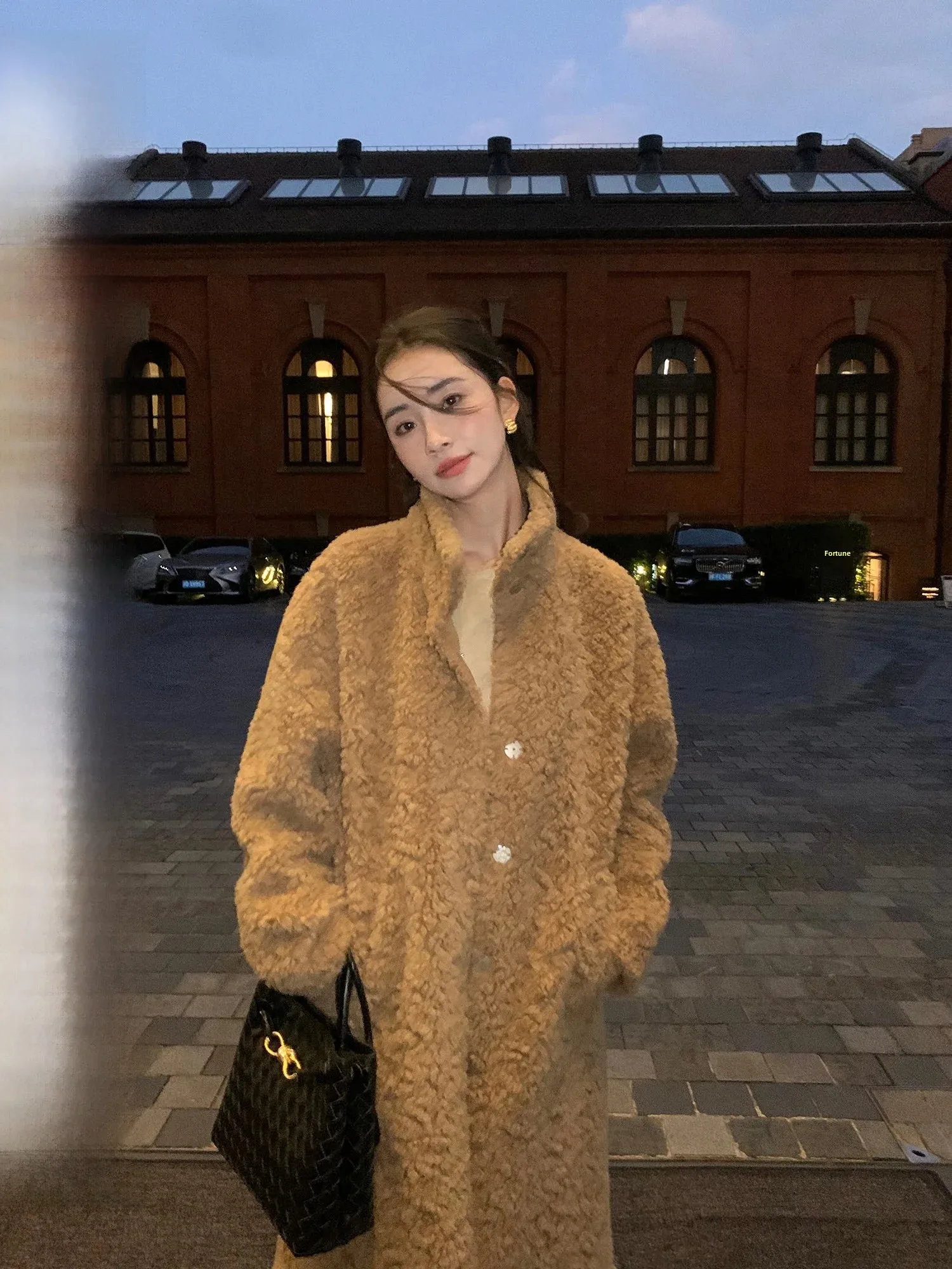 Pusumede Black Lamb Fur Coat Premium Autumn Winter Warm Thickened Medium Length Plush Coat Casual Style Loose Fit Chinese Origin