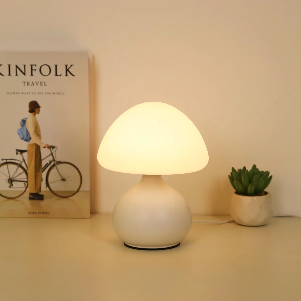 Modern minimalist mushroom table lamp with three color switching and infinite dimming for home decoration atmosphere table lamp