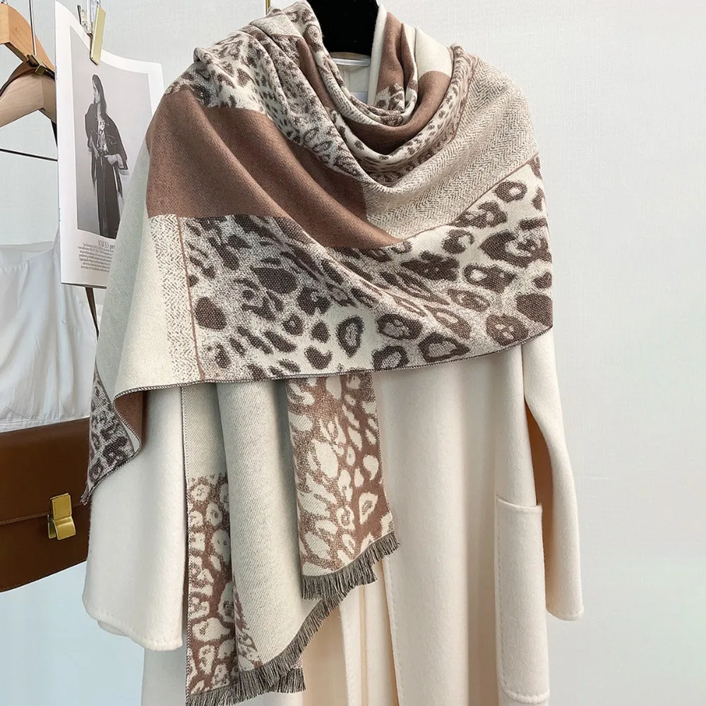 Fashion Thickened Imitation Cashmere Shawl Neck Protection Leopard Print Large Shawl Wrap with Tassel Pashmina Blanket for Women