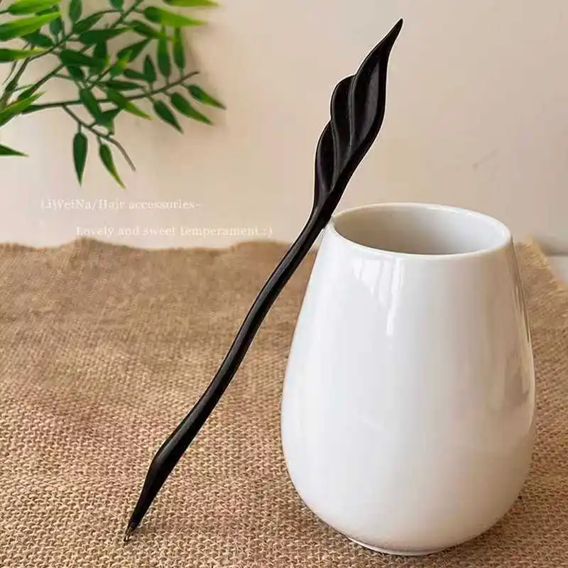 دبوس شعر خشبي رائع نحت دبوس الشعر الطراز القديم إكسسوارات الشعر الصينية الجديدة الراقية الإحساس خشب الصندل دبوس الشعر