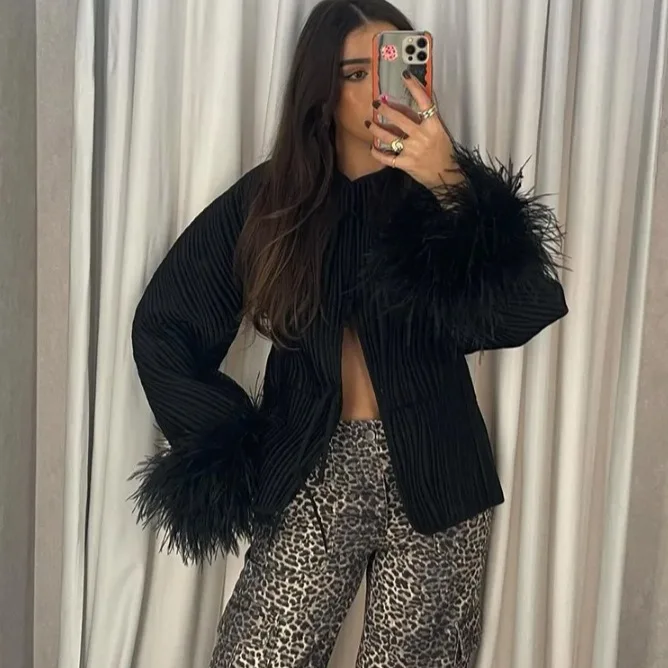 

Женская куртка Новая верхняя одежда Женская пушистая лоскутная хлопковая куртка с манжетами Новые пальто Куртки Черный полосатый топ с круглым вырезом на шнуровке