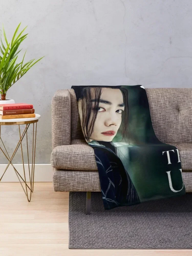 wei wuxian black Throw Blanket