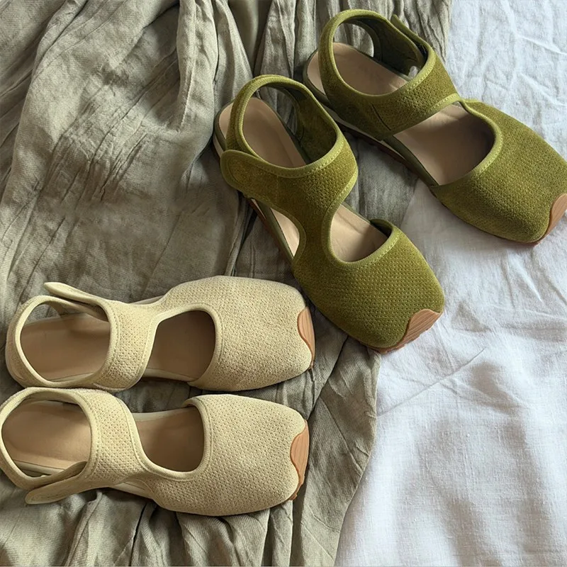 

Women's Retro Square Toe Flat Sandals 2026 Cutout Back Strap Casual Shoes Soft Breathable for Daily Office Outdoor Street Wear