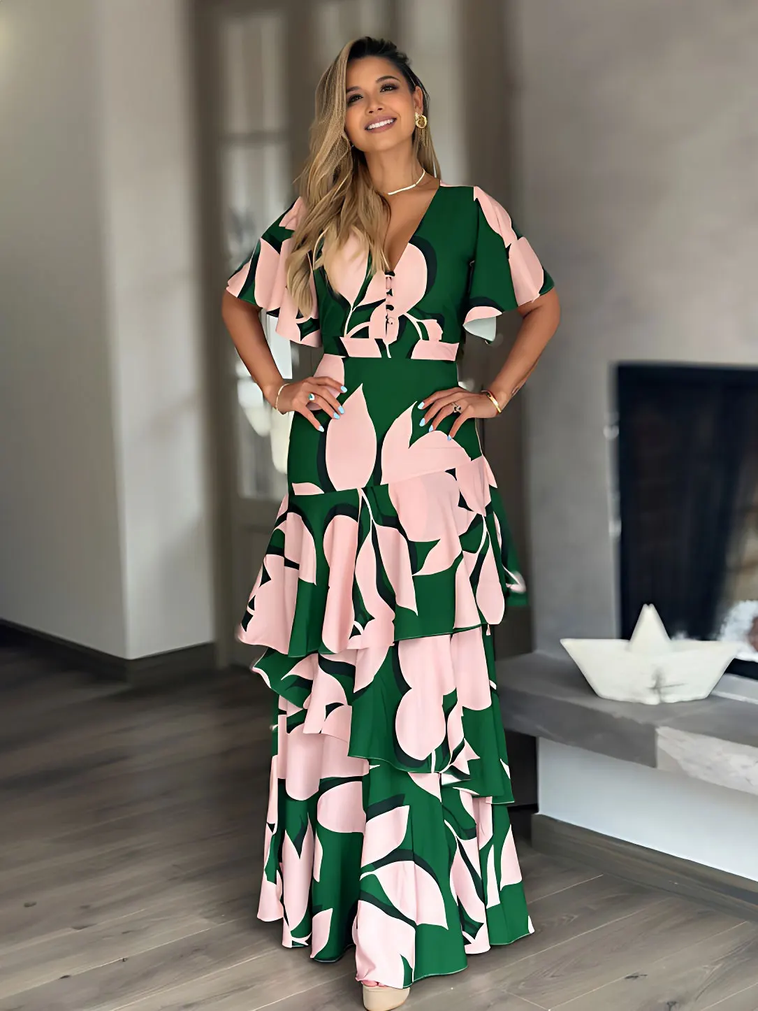 Vestido maxi estampado floral feminino, bainha de babados em camadas, decote V de férias, manga curta, primavera e verão