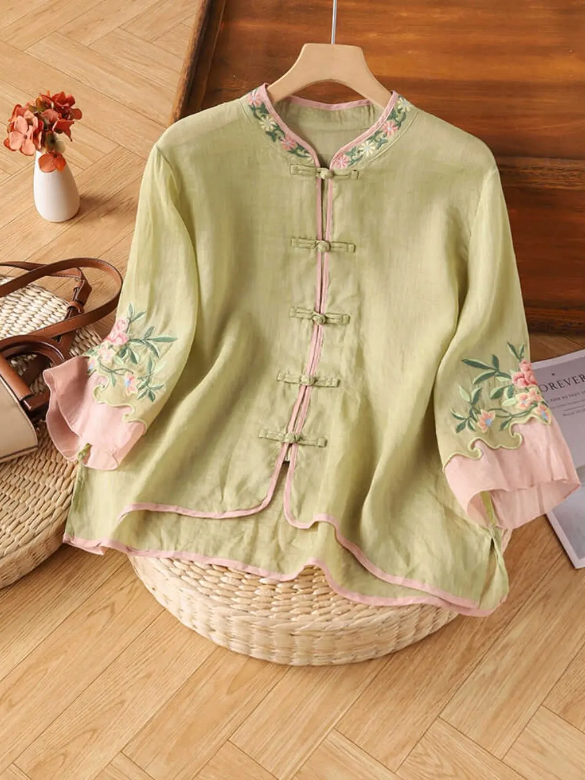 Chinese Style Hanfu Kung Fu Retro Embroidered Linen Shirts Women Tang Suit Frog Button Tea Dress Flared Sleeve Blouse CN-245