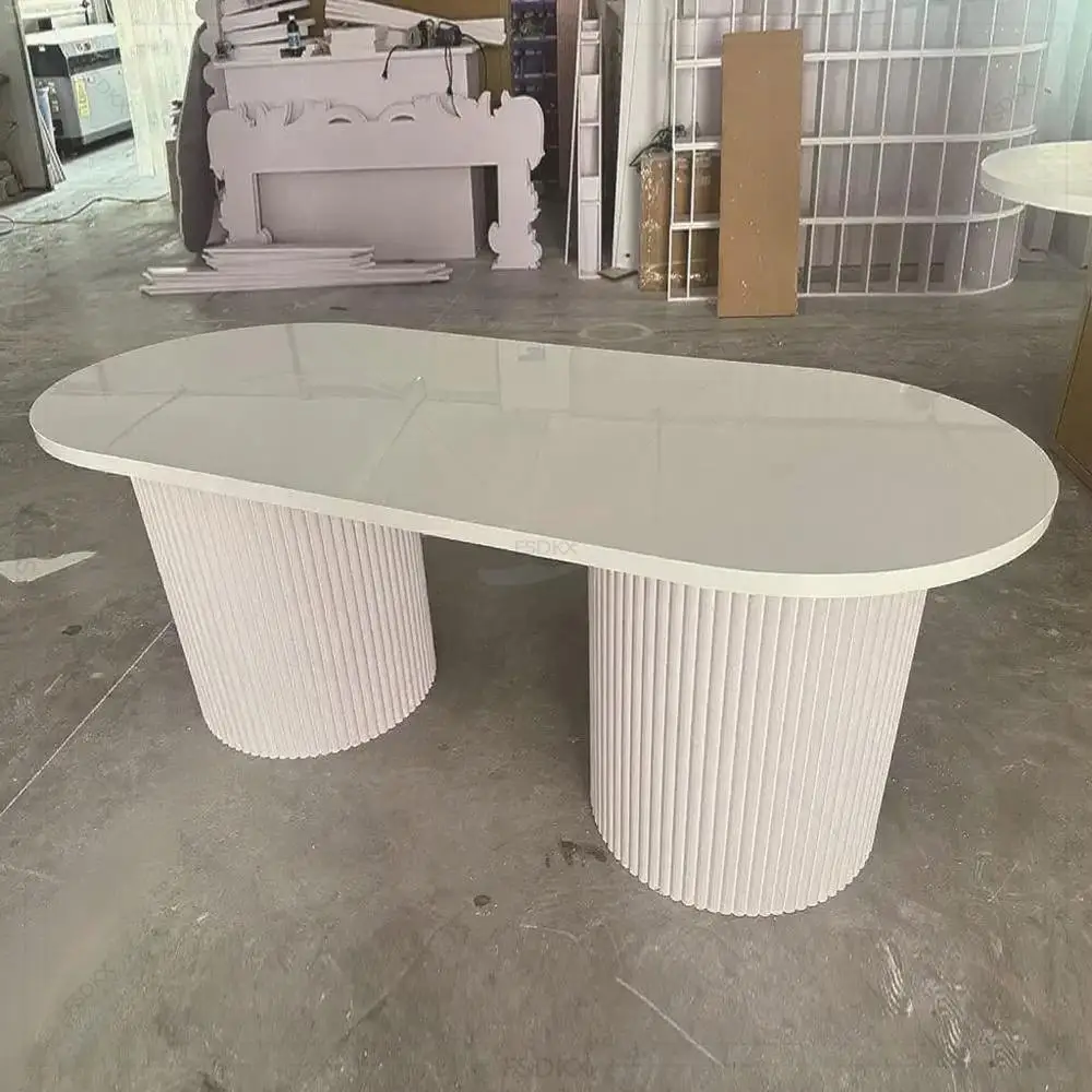 طاولة طعام بيضاوية أكريليك بيضاء حديثة بيضاء قابلة للتخصيص من FSDKX لديكور المنزل وحفلات الزفاف
