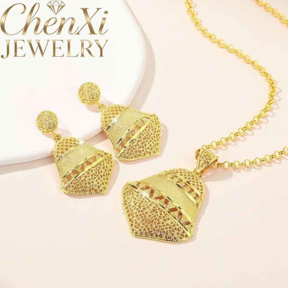 Sand Gold Openwork Pendant Refined Minimalist Decor Versatile Ornament Daily Outings Elegant Present Exquisite Jewelry Lovers