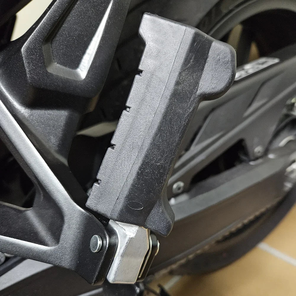 For HONDA NT1100 NT 1100 Motorcycle Accessories Rear Footrest Foot Pegs Foot Rests Rubber Pedal Passenger Footpegs Cover