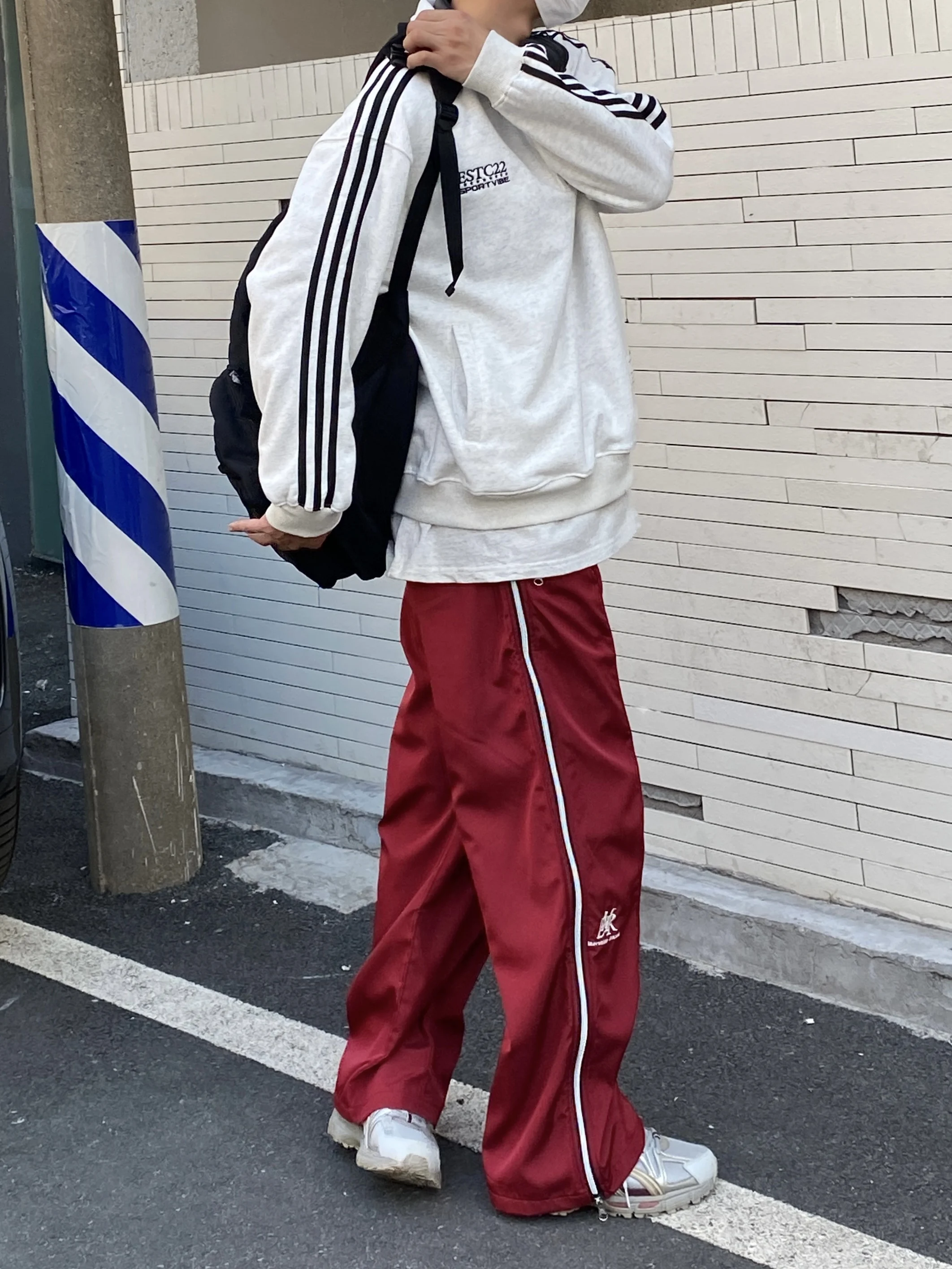 アメリカンレトロストリートスレ スウェットパンツ ルーズフィット ストレートレッグ アウトドア カジュアルパンツ 男女兼用 ヒップホップデザイン