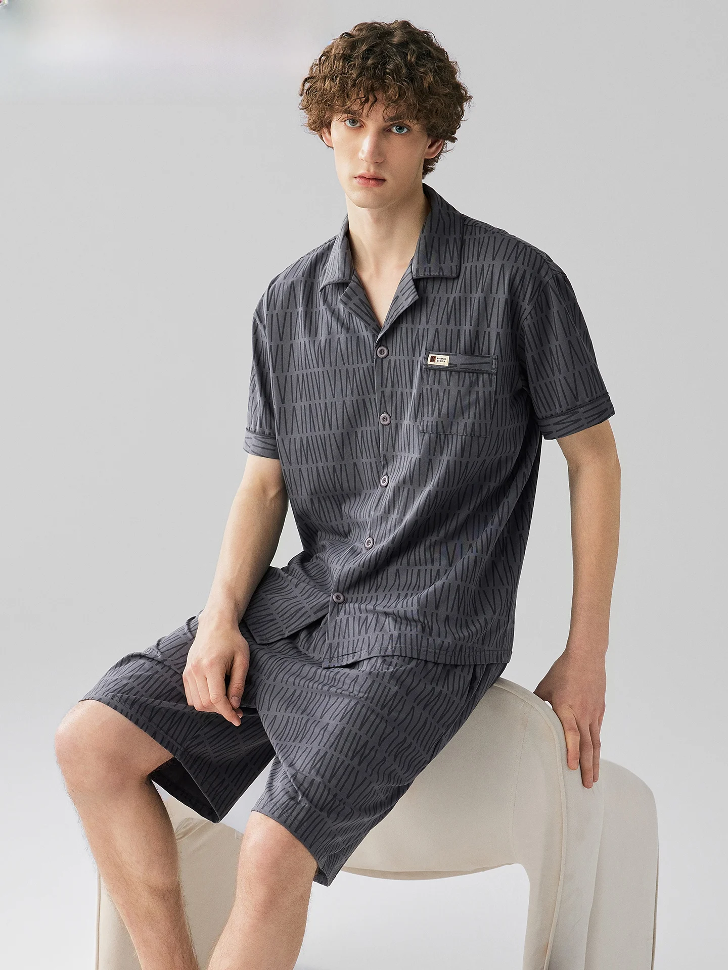 pigiama-estivo-da-uomo-a-maniche-corte-in-cotone-modal-set-di-abbigliamento-da-casa-fresco-e-leggero-confezione-regalo-vestibilita-comoda-e-traspirante