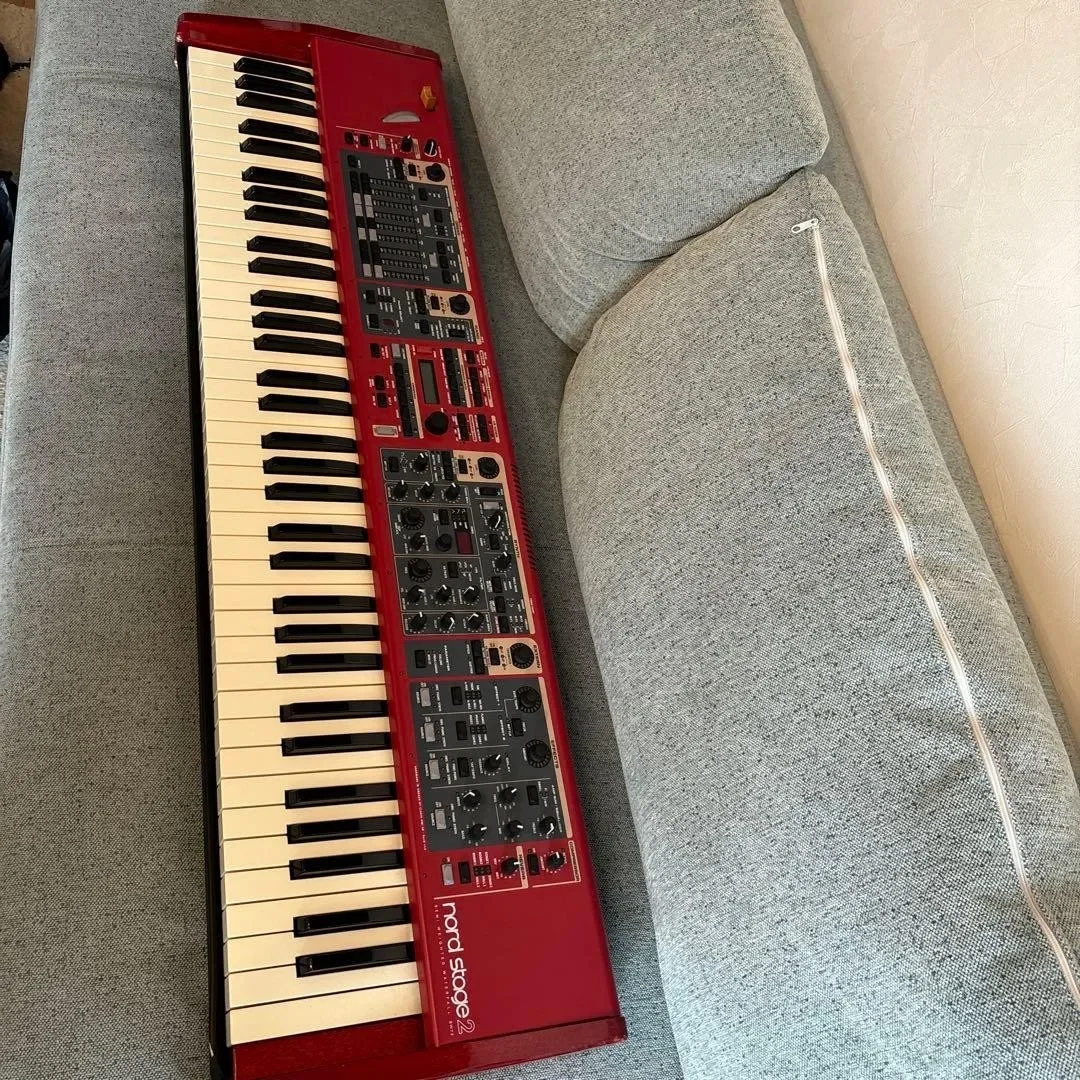 Nord Stage 2 Sw73 • Halfgewogen synthesizer met 73 toetsen • Werkende staat met koffer