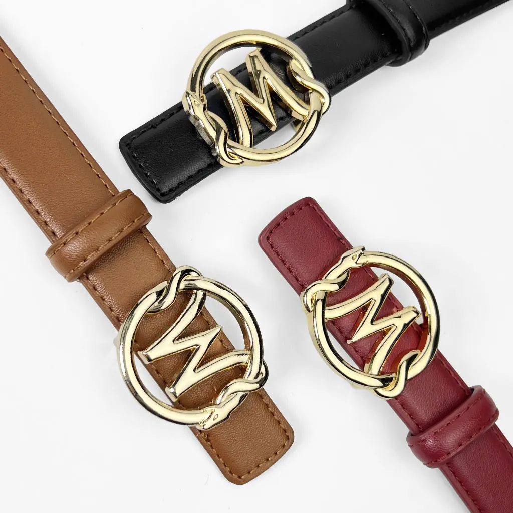 حزام نسائي من البولي يوريثان بلون سادة مع زخرفة ذهبية 'M'، لهجة عصرية للجينز والسراويل القصيرة، متعدد الاستخدامات لأي مناسبة