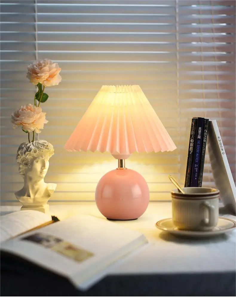 Vintage Nordic Cream Pleated Wind Table Lamp Decorated with Ceramic Atmosphere Cute Warm Comfortable Bedroom Nightlight