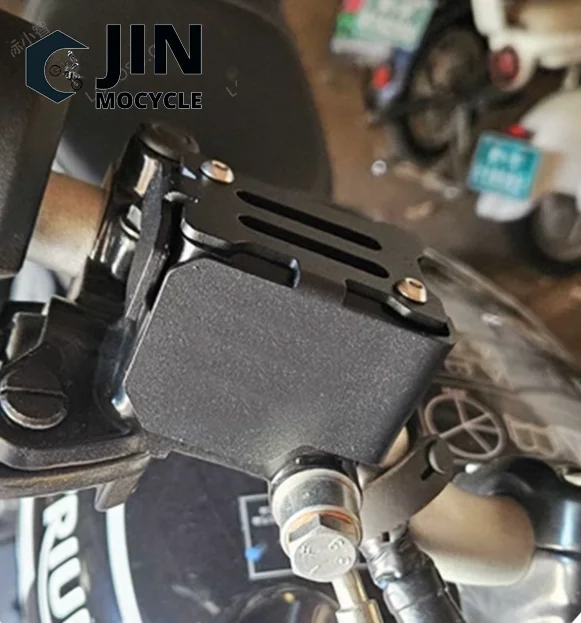 

2024 2025 2026 For Scrambler 400 X Speed400 Speed 400 Motorcycle Accessories Front Brake Fluid Reservoir Guard CNC Oil Cup Cover