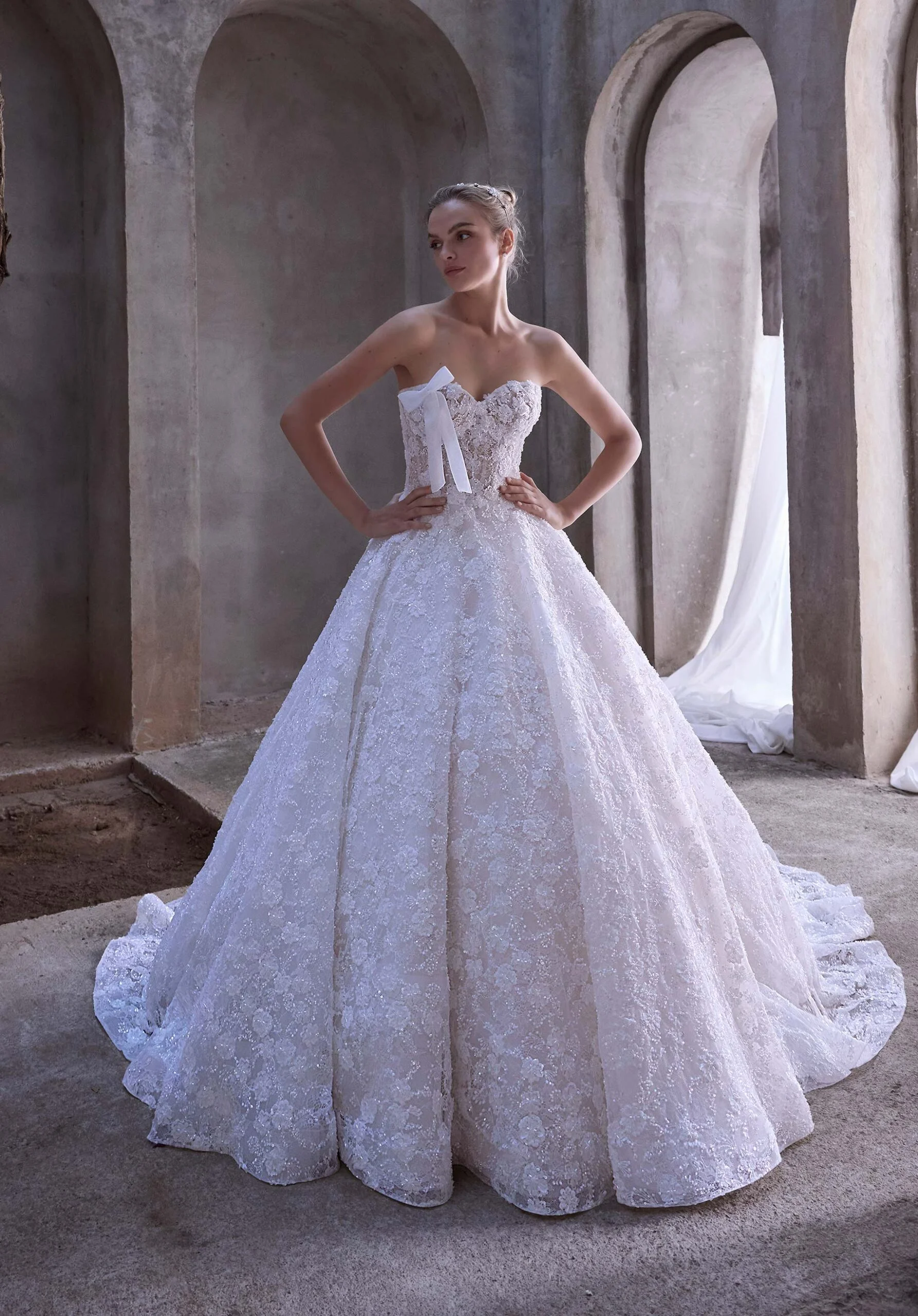 Custom Luxury Sparkly Ballgown Wedding Dress 3D Floral Lace Strapless Bridal Gown with Long Train Princess Amanda Novias Officia