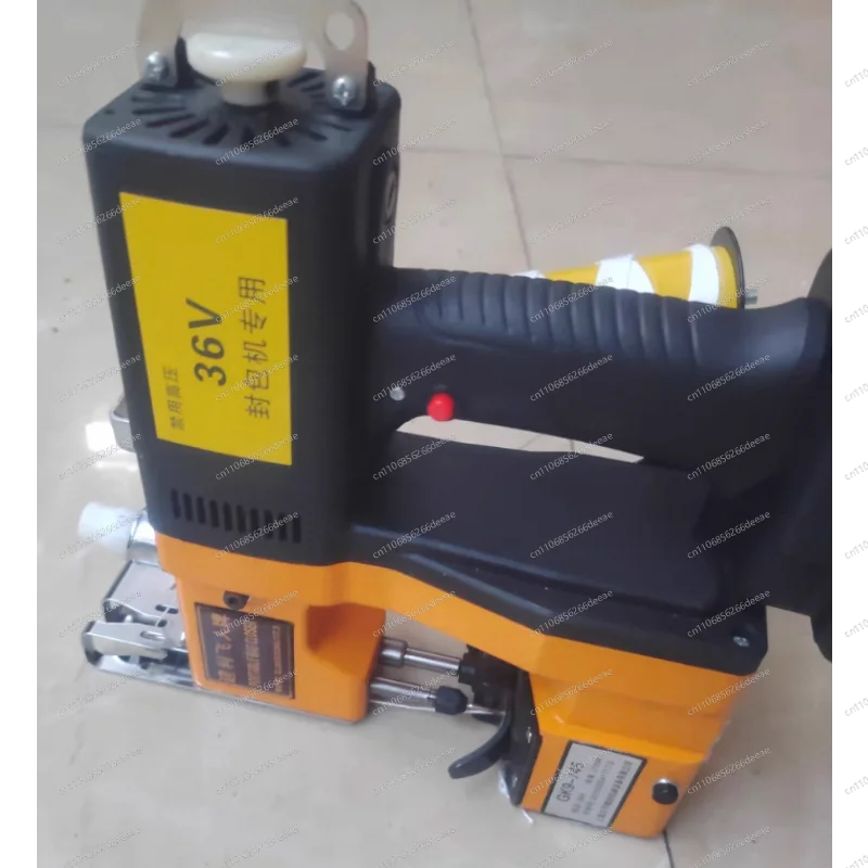 Automatic Metal Sewing Machine GK9-001 210W Portable for Woven Bag Overlock Sealing