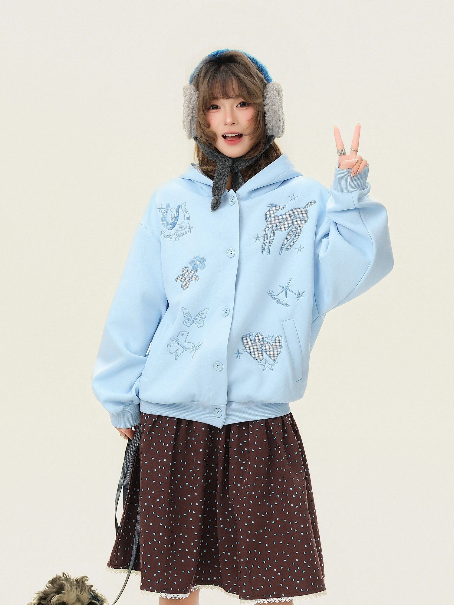 

Женская повседневная свободная толстовка-кардиган с вышивкой в клетку, серия светлых цветов, универсальная и комфортная, для ранней весны