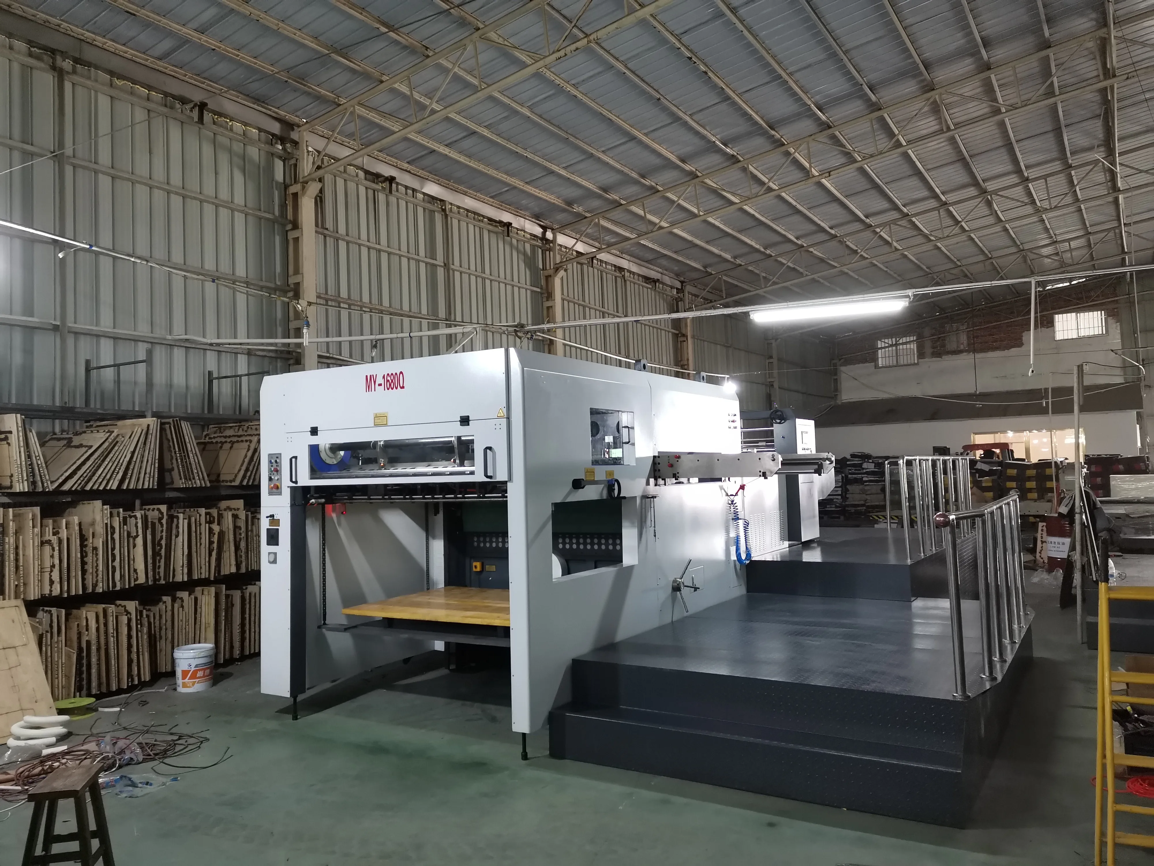 Corrugated Paper Die Cutting And Creasing Machines Machine De Fabrication Box En Carton Paper Processing Machinery