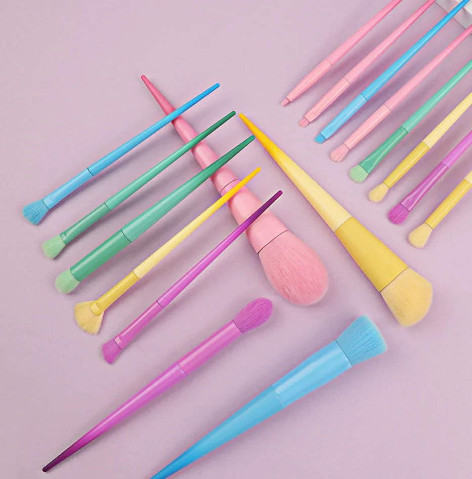 Kleurrijke make-upborstelset 17 stuks Lage Moq Op maat uw eigen merk Beauty Tools Cadeau voor meisjes Oogschaduw Wimperborstels 5 sets