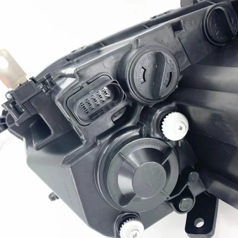 Suitable for Dongfeng Fengxing Jingyi X6 headlight assembly combination light turn signal light