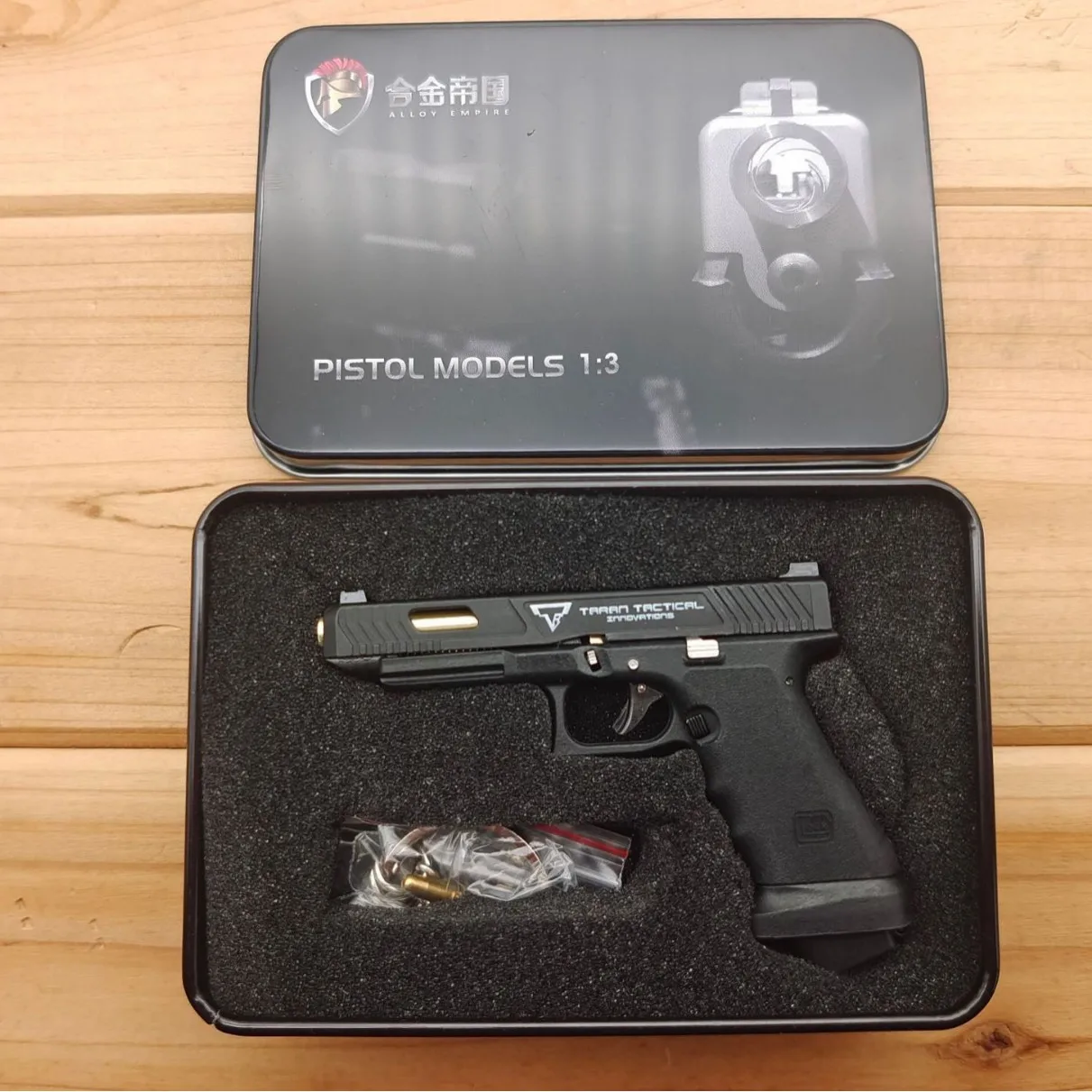 1:3 Scale G34TTI G17 Metal Mini Model Gun Toy Detachable Keychain and Shell Pop-up Decompression Gadget for Men's Gift With box