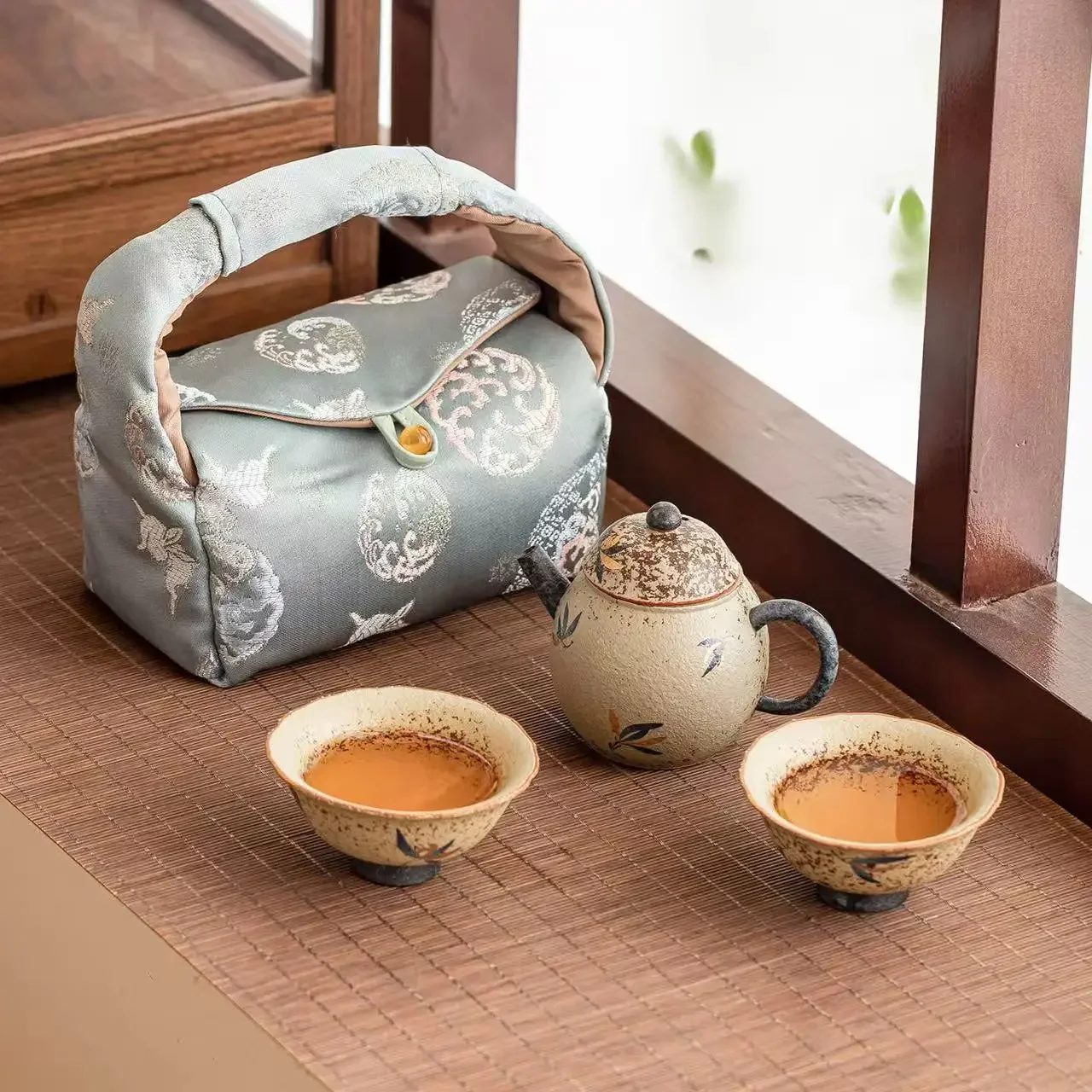 Blue and White Flint Red 1Pot 2Cups Travel TeaSet Hand-painted Orchid Ceramic Teapot Teacup Outdoor Picnic Portable Drinking Tea