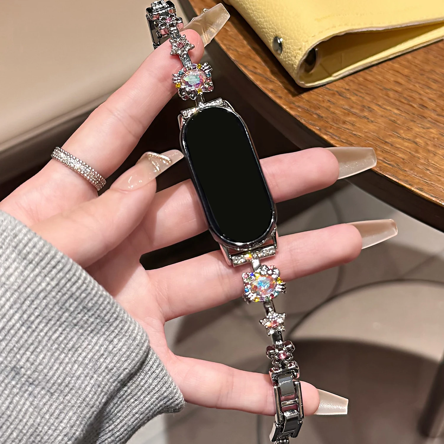 حزام معدني مرصع بالألماس المتعال لـ Xiaomi Band 10 8/9 Pro حزام للفتيات لهاتف Huawei89 10 Fit4 Universal 18 20 22 مم