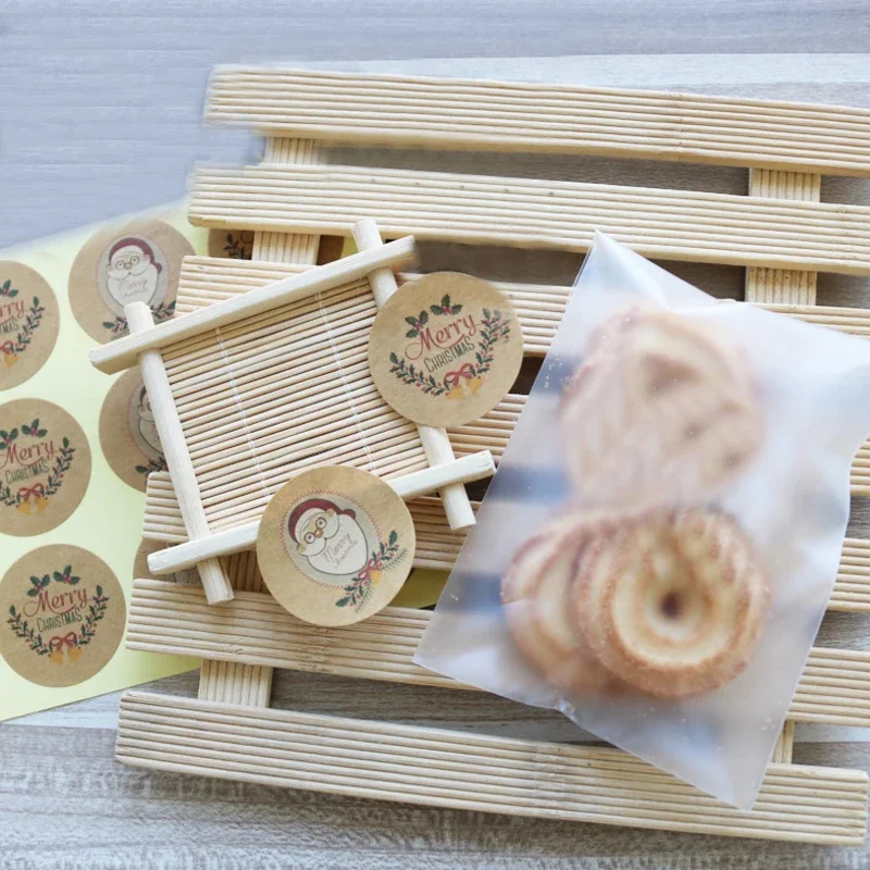 120pcs/lot kraft round "Merry Christmas" theme seal sticker DIY gifts posted baking  package label decorative for Chriatmas