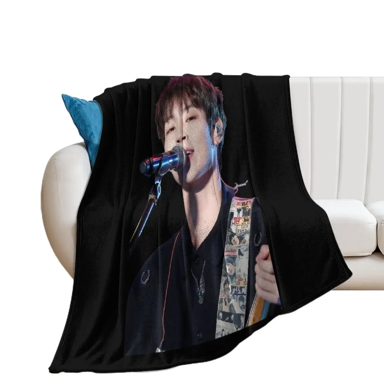 Woosung Portrait Throw Blanket Summer Nap Beautifuls Blankets