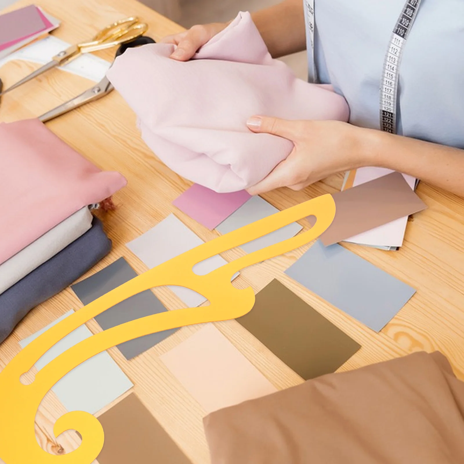 

Multifunctional Plastic Curve For Clothing Design Sewing Tool Durable Smooth Edge Tailor Garment Pattern Drafting Tool Fabric