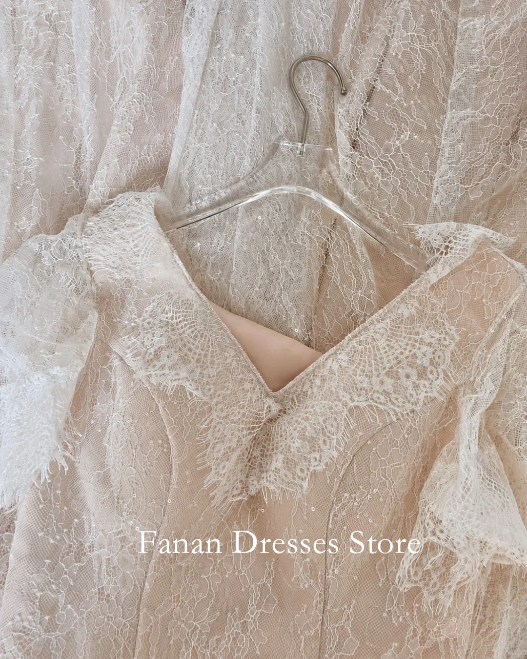 V Neck Lace Flutter Sleeve Mermaid Wedding Dress Fitted Silky Skirt Sweep Train Minimalist Korean Bridal Gown For Outdoor Photo