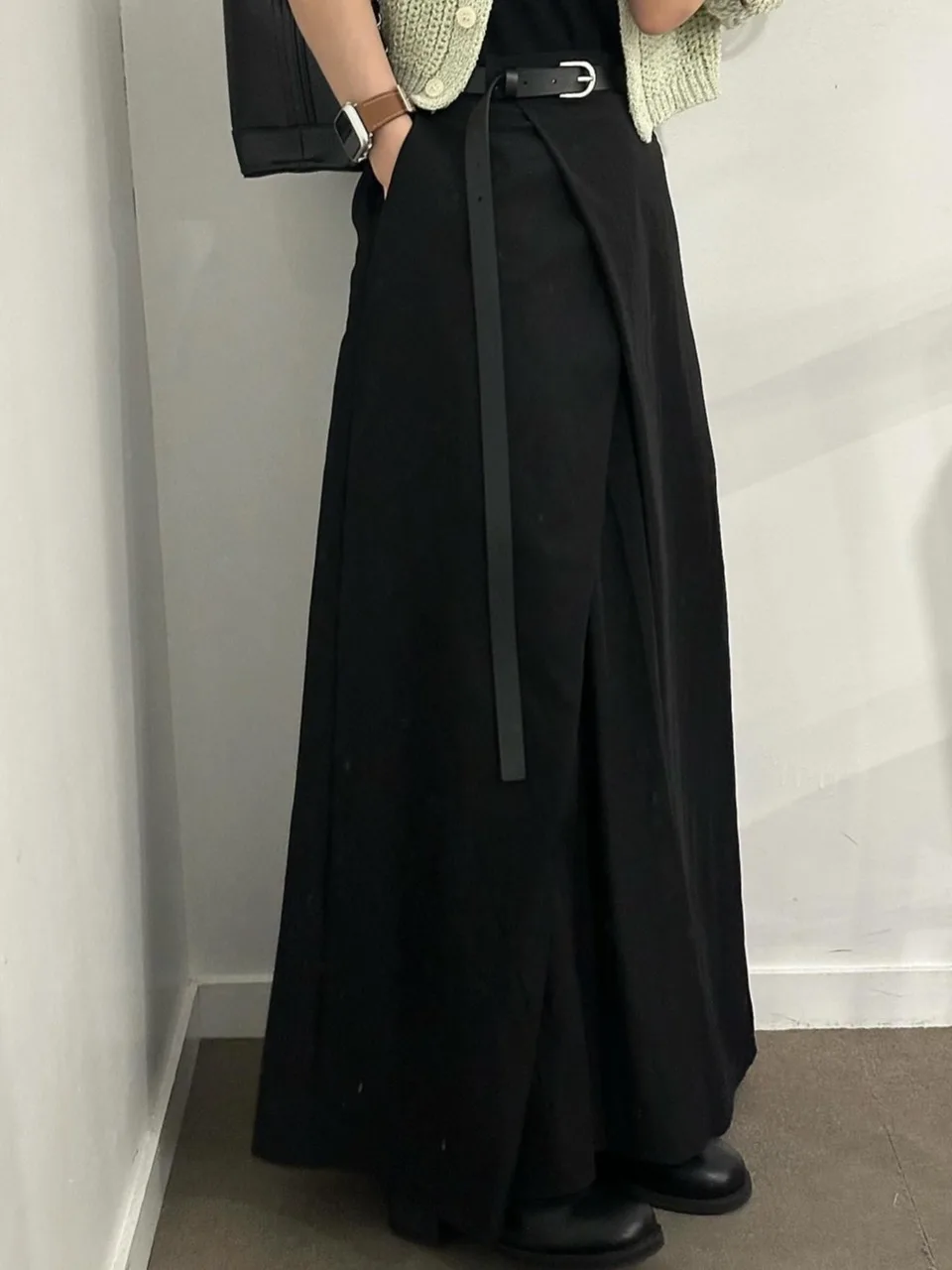 

Шикарная универсальная длинная юбка А-силуэта с высокой талией из полиэстера, однотонная, для повседневной носки, женская, премиум-класса, модная, лето 2025