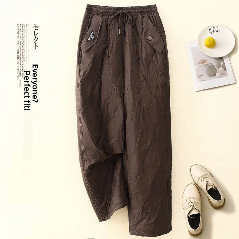 Pantaloni di cotone alla moda per le donne Inverno Nuovi pantaloni lunghi versatili casual dritti larghi Pantaloni lunghi di colore caldo da donna