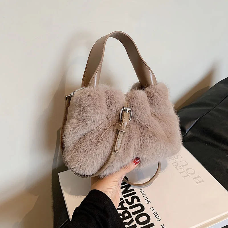 털가방 여성 2023 Fashion Women Faux Fur Handbags Soft Solid Color Plush Cross-Body Portable Winter Warm Designer Casual Lady Handbag