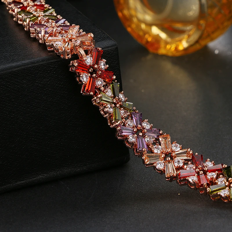 SUGO 2022 New Arrival Trend Classic Retro Rose Gold Color Cubic Zircon Bracelets for Charming Women Dinner Jewelry Accessories