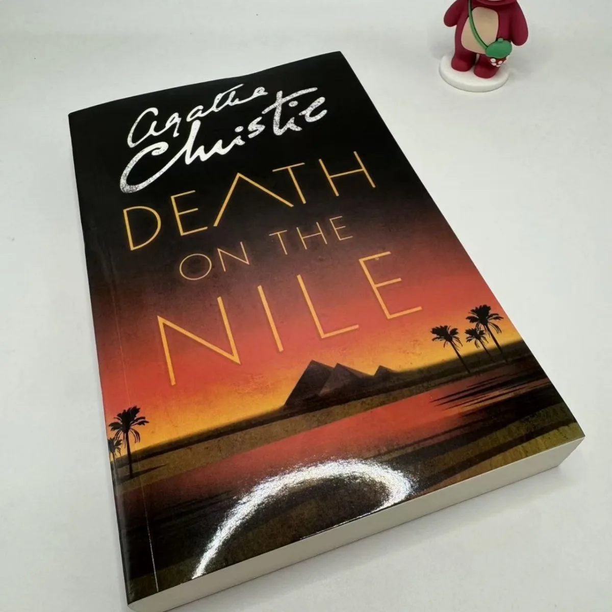 الموت على النيل بقلم أجاثا كريستي - هرقل بوارو غامض |   القتل الكلاسيكي على رحلة حب الغيرة والخيانة