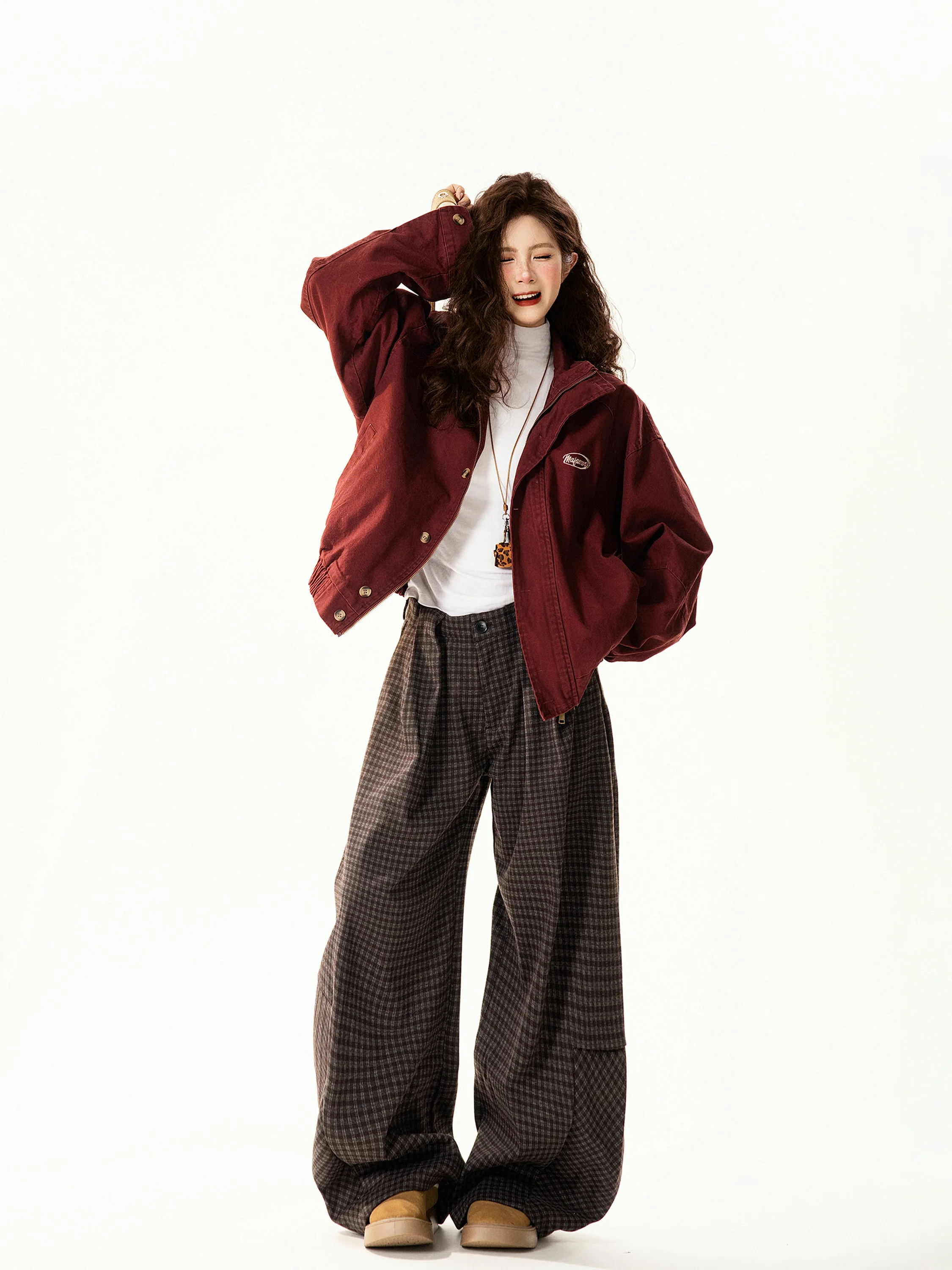 

Красная вышитая куртка в американском ретро-стиле с надписями, женская весенняя свободная куртка для пар, модная уличная куртка на молнии