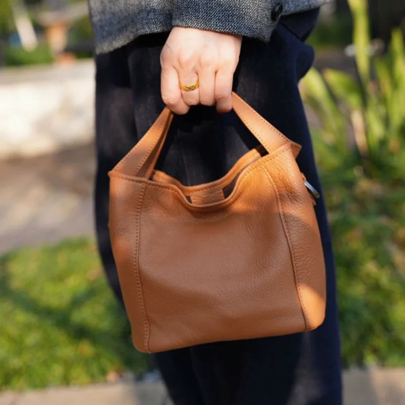 Women's  New Korean-style water bucket Handbag 2026 New Fashion Bucket Bag Soft Shoulder Bag Large Capacity Work Travel