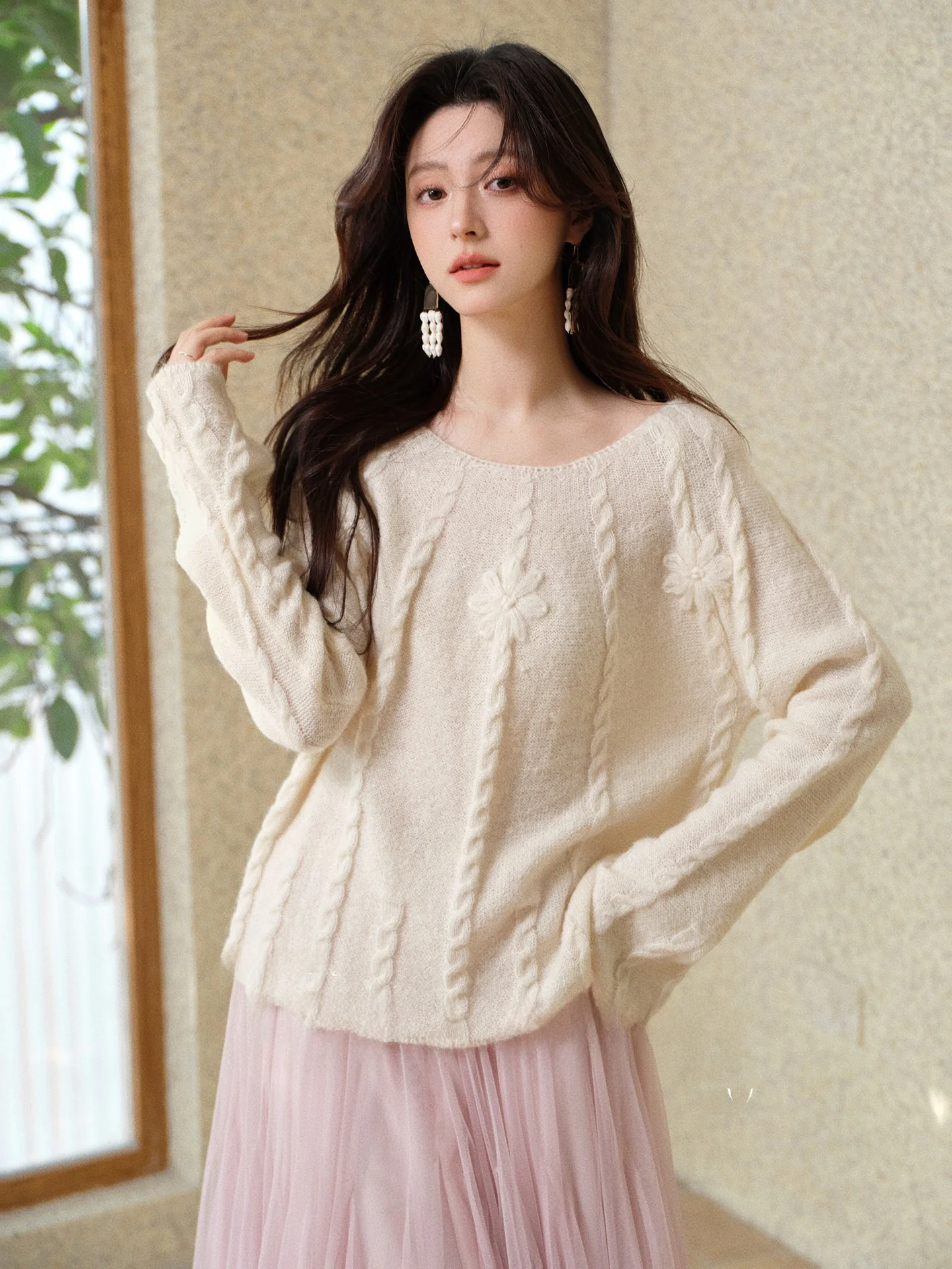 

Женский свитер Bunny с круглым вырезом, свободного кроя, весенний, нежный, универсальный, из смесовой шерсти, с длинными рукавами, с цветочным узором