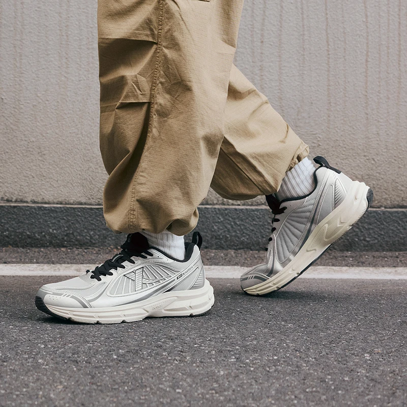 Xtep juechen 6.0-男性用のビンテージスタイルのランニングシューズ,衝撃吸収スニーカー,レジャースニーカー,毎日,春,875119110027, 2025