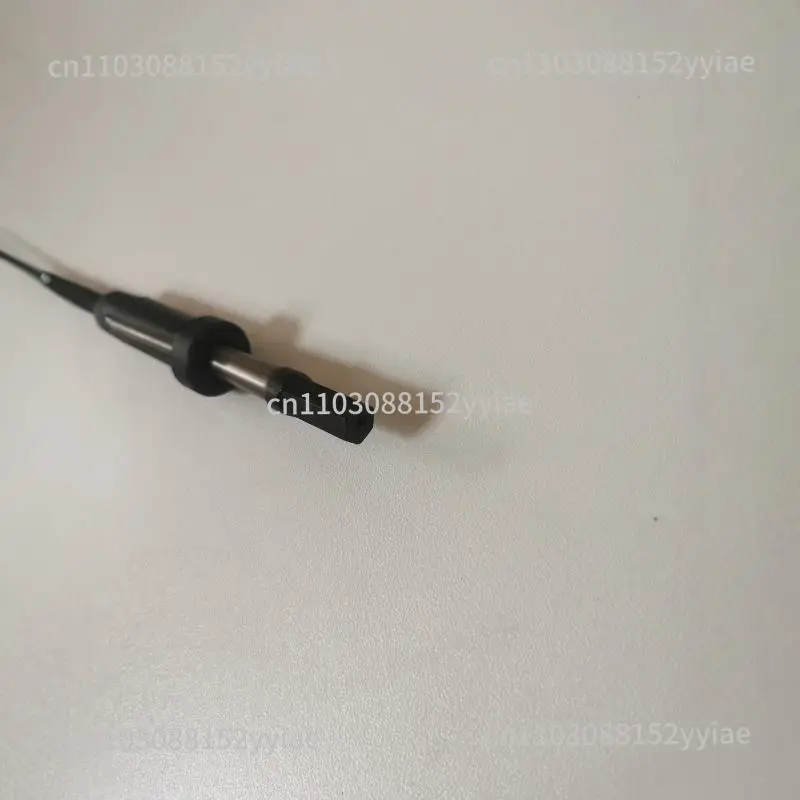 1 قطعة ثلاثة فتحات أنبوب مستقيم المتوسع ، أنبوب نحاسي ، أنبوب المتوسع ، أنبوب المتوسع ، أداة التوسع ، مبادل حراري للختم السري