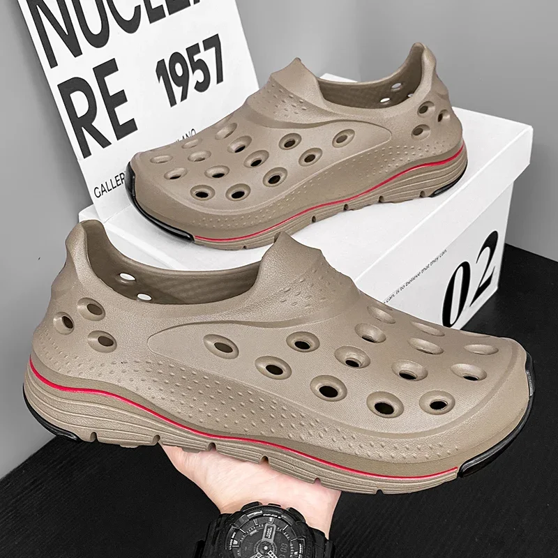 Slippers Fashionable Hole Shoes Summer Men\'s Popular Chameleon EVA Slippers Anti Slip Toe Capped Slippers Comfortable To Step On