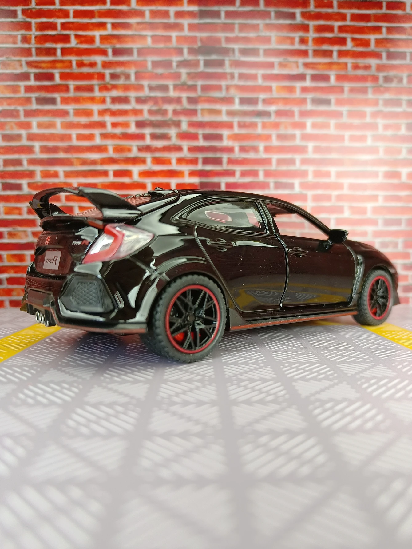 1:32 portas modelo de carro em liga Honda Civic Type-R e capô do motor, porta-malas pode ser aberto, detalhes ricos, acabamento fino