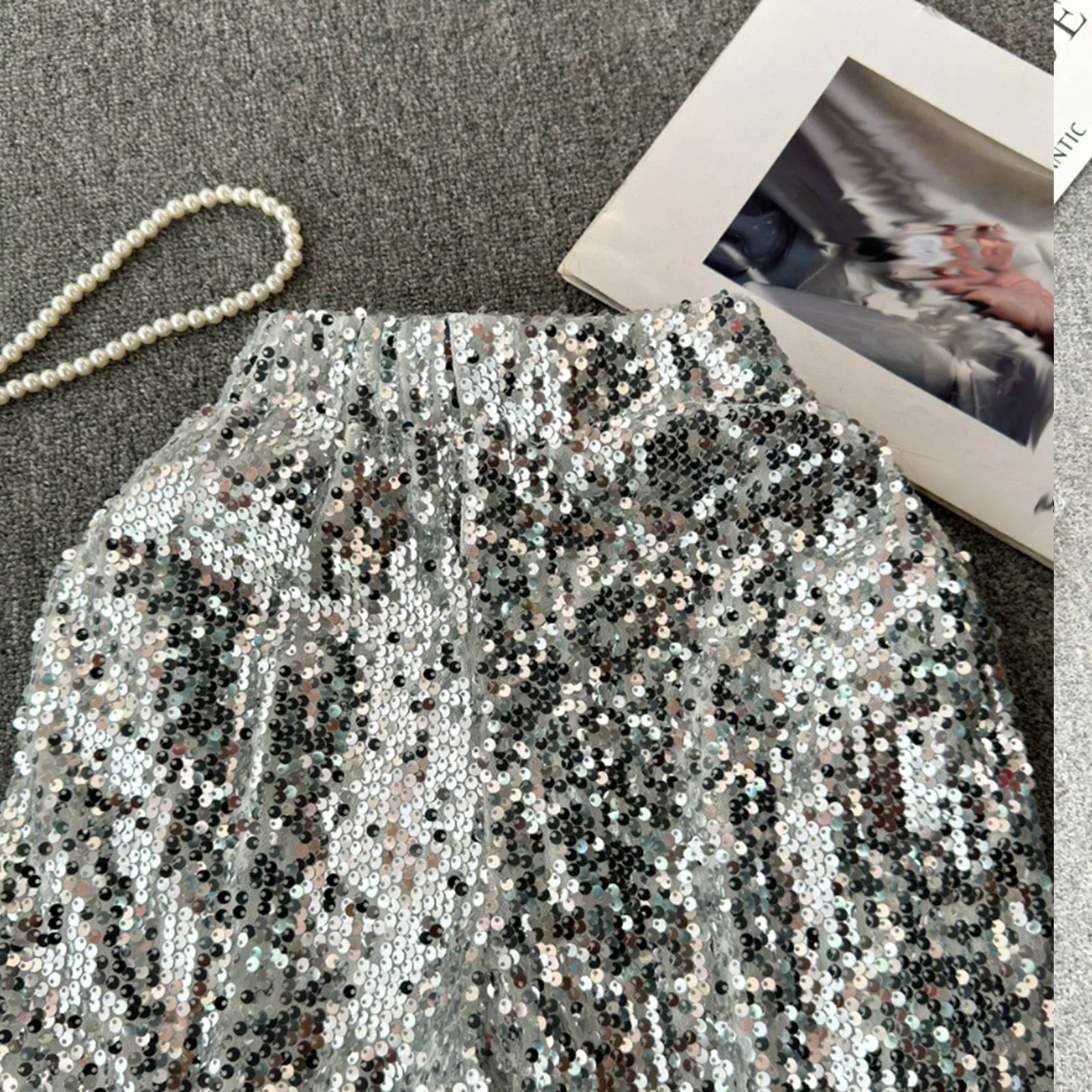 European and American Sexy Elastic High Waisted Sparkling Sequin Shorts Women's Fashion Silver Glitter Sequins A-line Mini Skirt