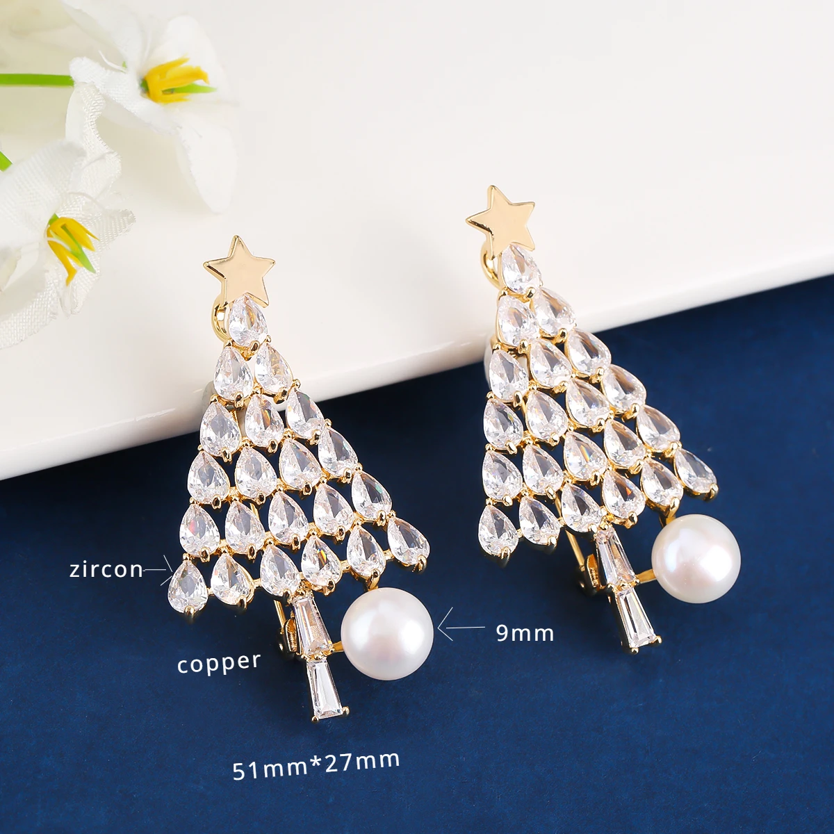 Light Luxury Niche Christmas Tree Copper Color Preserving Galvanized Zircon Luxury Inset Pearl Brooch Women Jewelry Gift