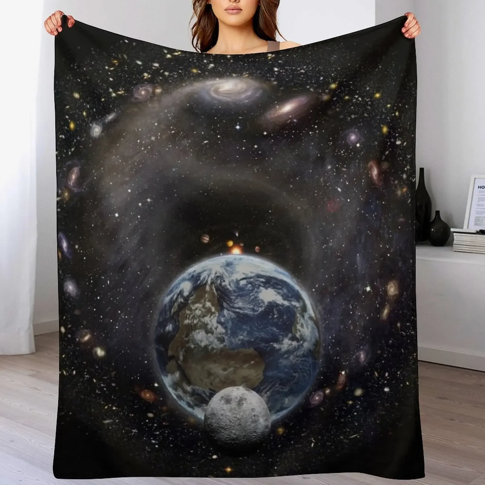 

Earth, Moon and the Universe! Throw Blanket Luxurious Soft Fuzzy Blanket for Sofa Bed