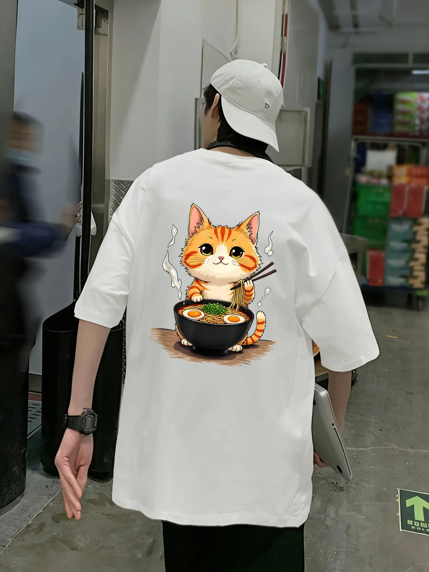 Kitten Who Likes To Eat Lamian Noodles Men T-Shirts Cotton All-Match T Shirt Trendy Street Short Sleeve O-Neck Soft Clothes
