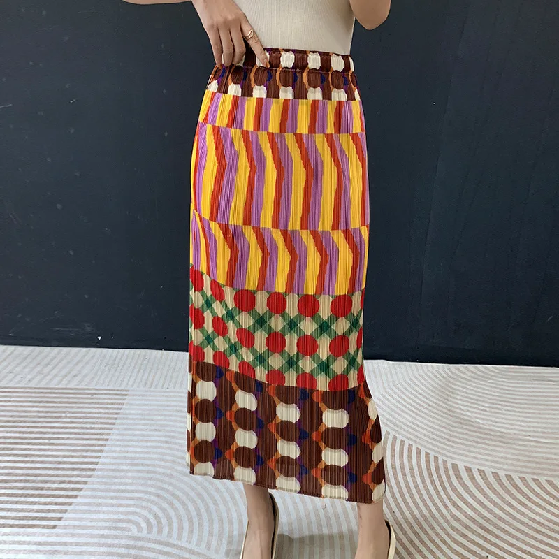

Vibrant Patchwork Print Miyake Pleated Midi Skirt Lightweight Wrinkle-Resistant Stretchy Waist Women's Summer Casual Bottoms